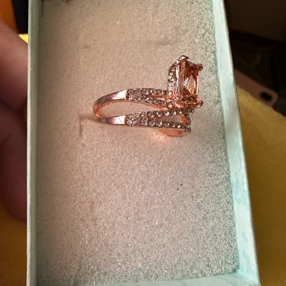 Rose Gold Crystal Accent Ring with beautiful gemstone - Picture 7 of 14